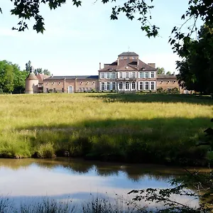 https://chateau-de-saint-augustin.hotels-rhonealpes.com