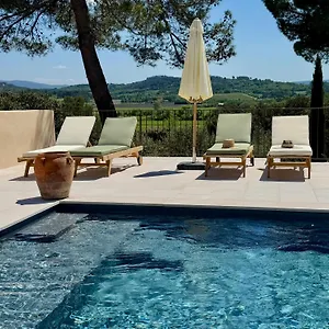 https://la-cle-des-champs-roussillon-84220.fr-provencehotel.com